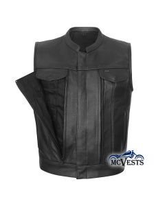 Motorcycle vest with utility pockets